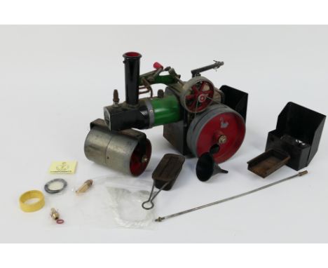 Mamod - An unboxed Mamod SR1a Steam Roller. The live steam engine shows signs of use, and play appearing to be in Fair Plus c