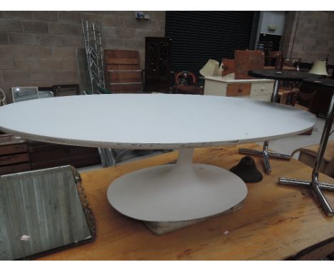 A vintage Arkana coffee table with loose weightNAME ARKANA ON BOTTOMLOOSE WEIGHT IS FOR THE BASE OF THE TABLE ON TOP OF A CUS