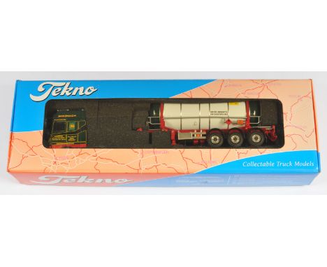 Tekno The British Collection No.119 1:50 Scale DAF XF with Tanker "Baird Bros.", with accessories, although unchecked for com
