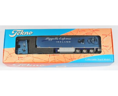 Tekno The Irish Collection No.34 1:50 Scale DAF 95XF with Refrigerator Trailer "Piggotts Express", with accessories, although