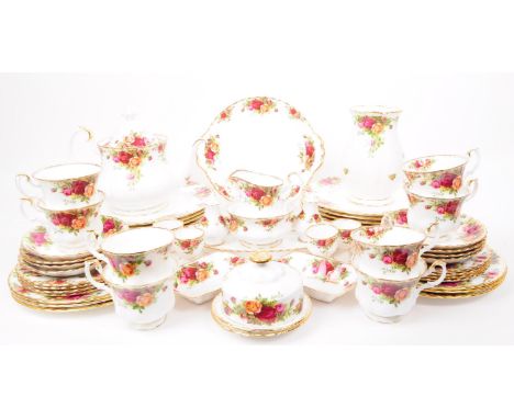 Royal Albert - Old Country Roses - Vintage mid 20th century porcelain china dinner / tea service set. Including dinner plates
