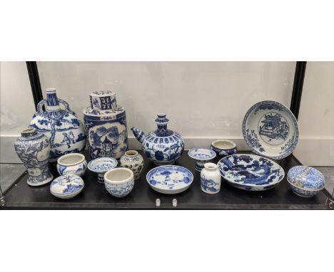 CHINESE BLUE AND WHITE PORCELAIN, a collection of sixteen various pieces including a moonflask vase, lidded canister vase, se