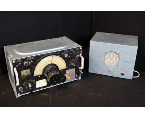 RADIO RECEIVER - an R1155 radio receiver and matching speaker.