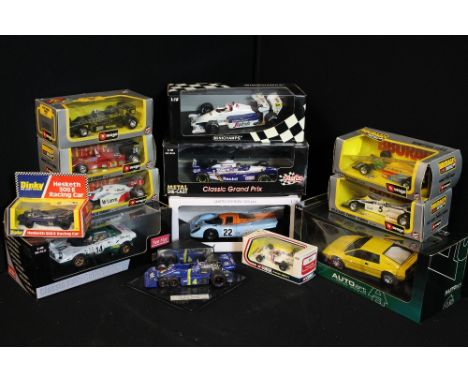 METAL DIE-CAST RACING CAR - a Williams FI Classic Grand Prix racing car by Quartzo, scale 1:18, in original box, a set of Aut