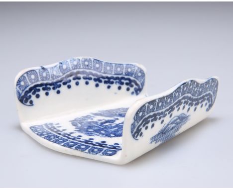 A CAUGHLEY BLUE AND WHITE FISHERMAN AND CORMORANT PATTERN ASPARAGUS HOLDER, 'S' mark. 7.5cm