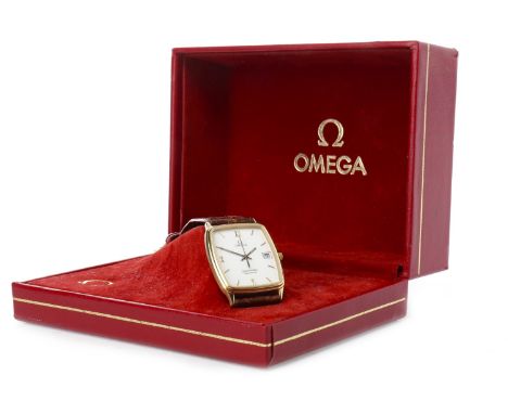 GENTLEMAN'S OMEGA SEAMASTER STAINLESS STEEL QUARTZ WRIST WATCH the rectangular white dial with applied gold coloured baton an