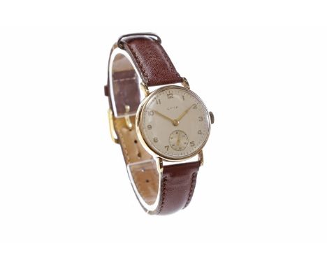 GENTLEMAN'S CYMA NINE CARAT GOLD MANUAL WIND WRIST WATCHc.1940s, the round dial with gold coloured Arabic numerals, sunken su
