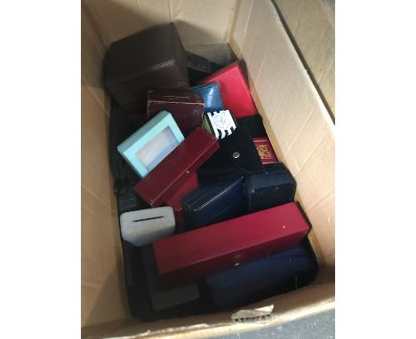 50 vintage and other jewellery boxes 