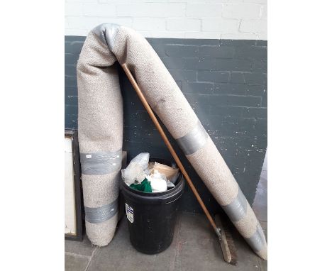 A wool carpet - 15ft x 10 ft 