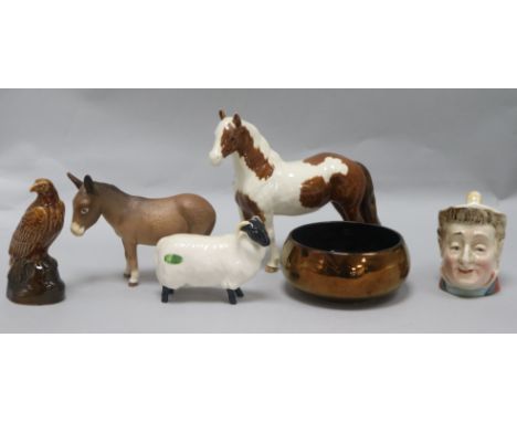 A group of Beswick figure and a jug H.16cm