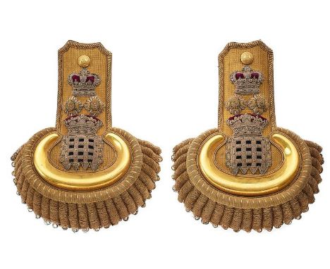 Victorian Epaulettes of a Gentleman at Arms. The Queens Bodyguard A fine and rare Victorian pair of box pattern epaulettes. G