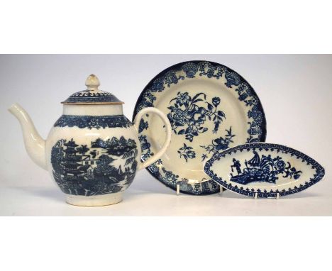Liverpool John and Jane Pennington teapot, plate and spoon tray circa 1790, printed with a Chinoiserie landscape, floral spra