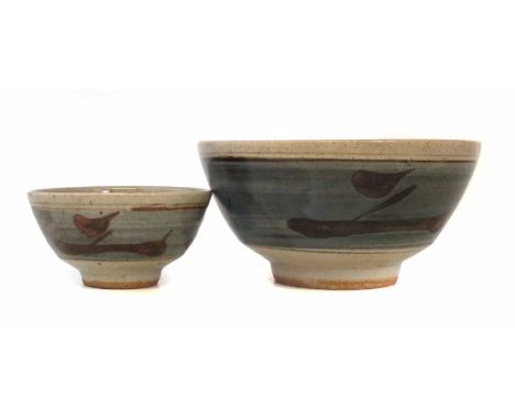 Two Leach pottery St Ives bowls, with brushed 'Z' decoration, impressed marks to foot, the largest bowl measures 22.5cm diame
