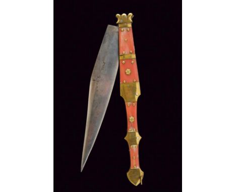 dating: first quarter of the 20th Century provenance: Spain, Long and wide blade with tip with oblique back on one side and S