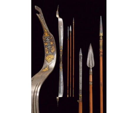 dating: 19th Century provenance: India, In iron, with flat arms and central grip covered with two, wooden grip scales. Centra