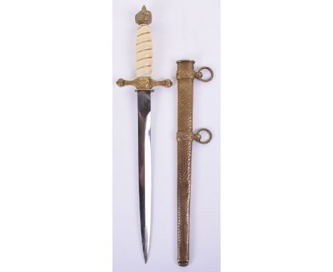 Imperial German Naval Officers Dress Dagger, being a wartime issue example with Imperial crown top pommel, white celluloid gr