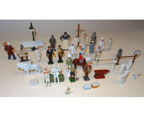 Replica original castings Civilians and Accessories a few in smaller scales, Circus figures, including ten original hollowcas