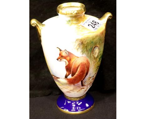 Aynsley Fine Art Collection hand painted and signed twin handled fox vase, H: 19 cm. P&P Group 2 (£18+VAT for the first lot a