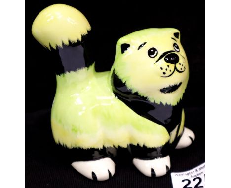 Lorna Bailey cat, Fluffy, H: 13 cm. P&P Group 1 (£14+VAT for the first lot and £1+VAT for subsequent lots)Condition Report: N