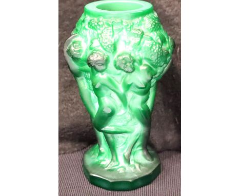 Green cast glass Art Deco type vase, H: 12 cm. P&amp;P Group 2 (£18+VAT for the first lot and £3+VAT for subsequent lots) Con