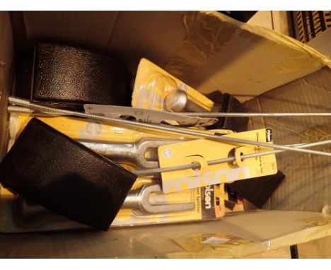 Box of mixed tools including joint splitters 