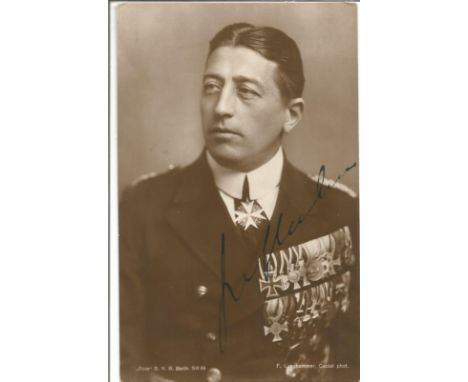 Felix Graf von Luckner signed 6 x 4 portrait photo. (9 June 1881 - 13 April 1966), sometimes called in English Count Luckner,