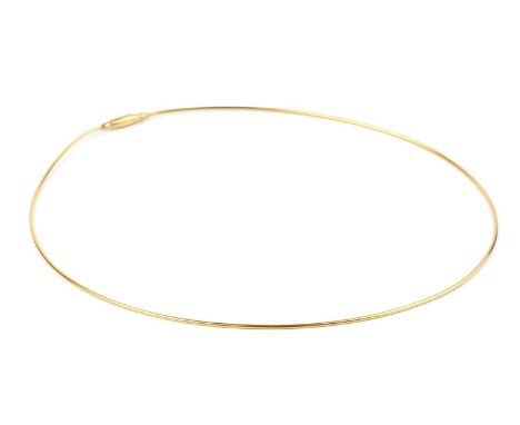 A yellow precious metal collar necklace, designed as a fluid wire collar, stamped '750', length 42cmLight surface wear throug