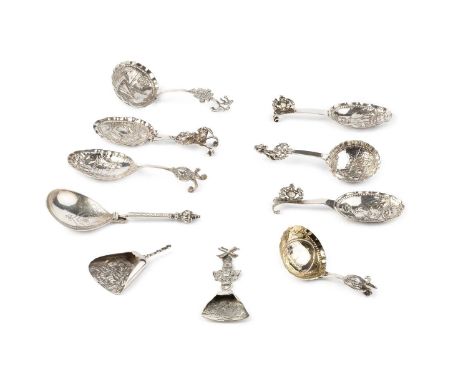 Two Continental silver spoons, the bowls embossed with portraits of King Edward I and VI, import marks for Berthold Muller, C