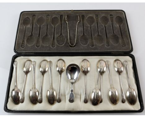 William IV silver fiddle and shell caddy spoon, by William Eaton, London, 1832, and a cased set of silver rat-tail pattern te