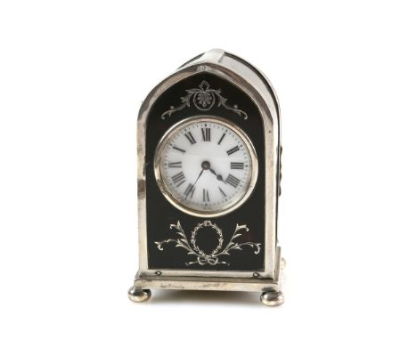 Edward VII silver and tortoiseshell carriage clock with French movement, of arched form on bun feet, by William Comyns &amp; 