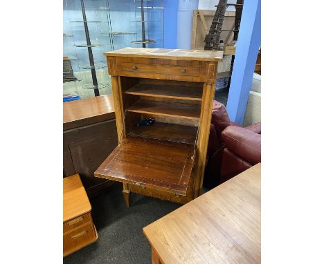 A French secretaire abattant