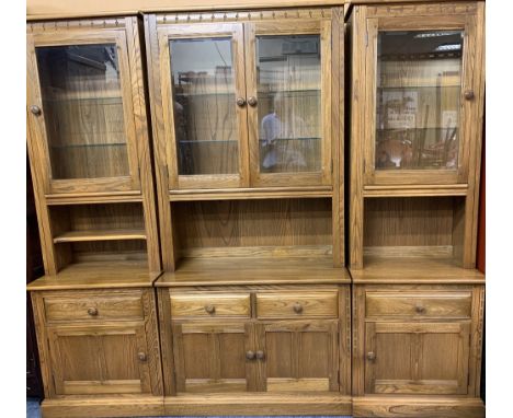 EXCELLENT ERCOL MID-TONE THREE SECTION LOUNGE SYSTEM with glazed upper sections, the interiors with adjustable glass shelving