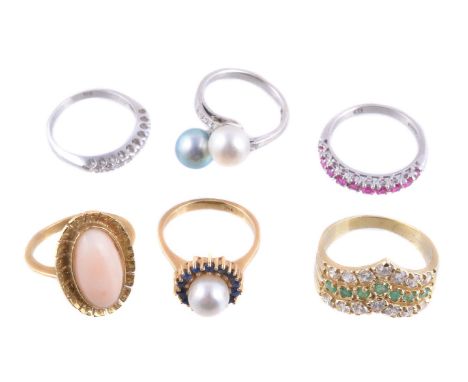 ϒ Six gem set rings, to include a 1960s oval cabochon coral dress ring by Ascione Gennaro & Figilo, the chank stamped 750 wit