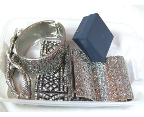 Box of vintage ladies bangles