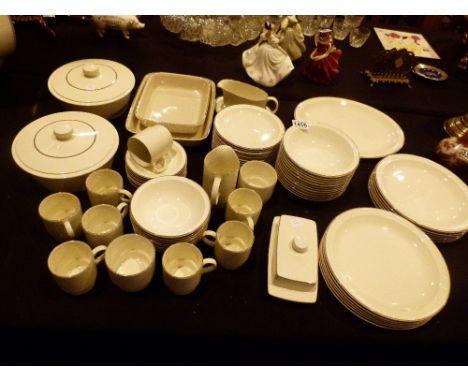 Poole dinner and teaware, 72 pieces 
