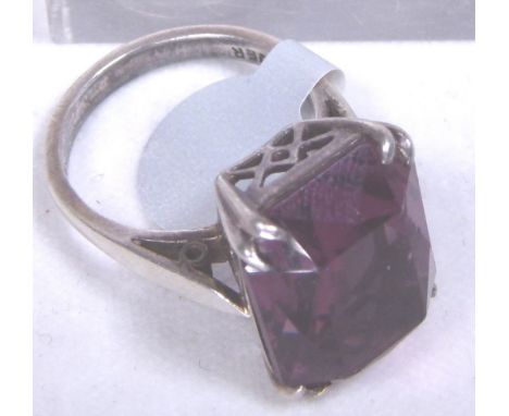 Sterling silver vintage large purple stone solitaire. 