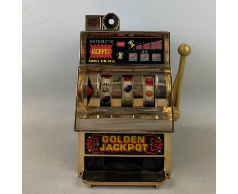 Vintage Waco toy slot machine coin bank ca. 1980s. Made in Japan. Good visual condition, shows some wear. Working condition u