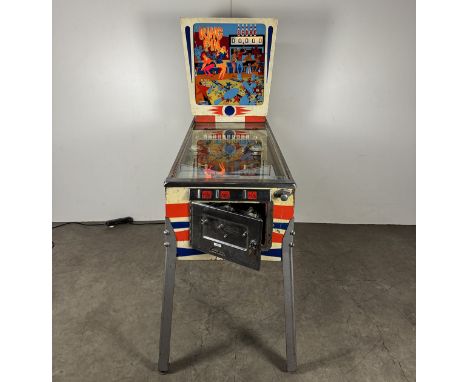 1973 Gottlieb King Pin pinball machine. The playfield is in a good condition and the backglass is in a very good condition, t