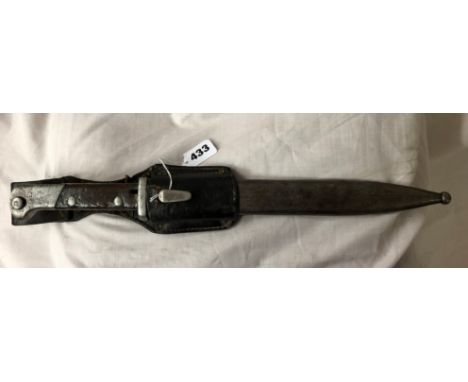 GERMAN BAYONET THE FULLARD BLADE IMPRESSED 118252 VERSO W.P WITH CREST IN SCABBARD BLADE LENGTH 25CM