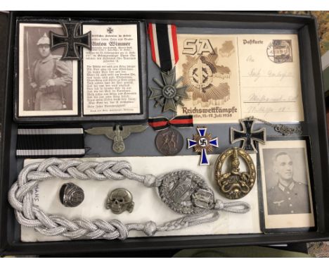 TRAY OF GERMAN POST AND WWII MILITARY INSIGNIA, MEDALS, RIBBONS AND A SILVER SS SIGNET RING