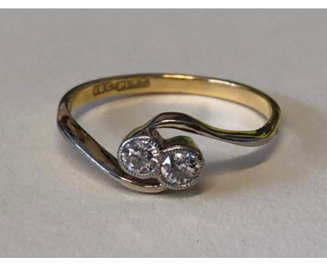 18CT YELLOW GOLD AND PLAT CROSSOVER DIAMOND RING 2.3G APPROX