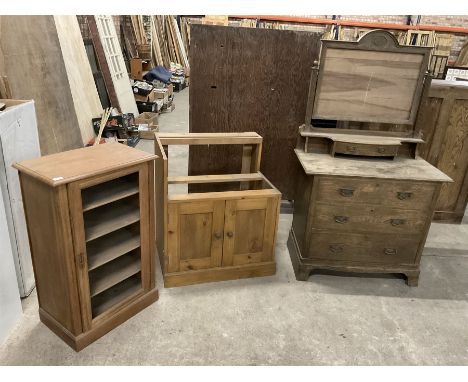 Edwardian oak dressing chest, rectangular swing back over trinket drawers, fitted with three drawers (W92cm D51cm H163cm); 20
