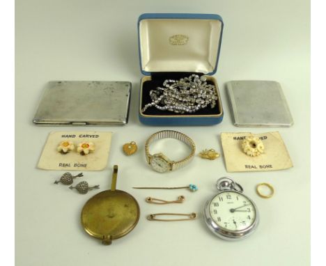 A selection of jewellery, including a 22ct gold wedding band, size G/H, 2g, two 9ct gold safety pins, 3.7g, a silver and aqua