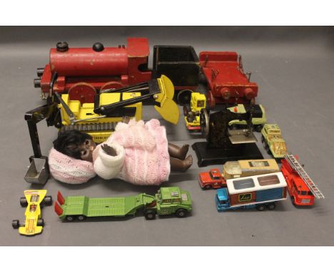 A box of miscellaneous toys including Tonka trencher digger, vintage sewing machine, wooden train & cart, etc 