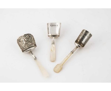 Three George III period silver and mother of pearl handled tea caddy spoons, each with shovel shaped bowls (3)