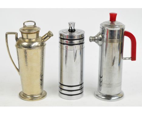 An American Keystoneweak chrome plated Art Deco cocktail shaker with bakelite finial and square section angular handle, a Cha