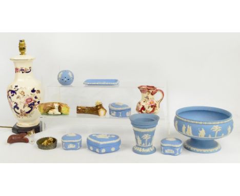 A mixed lot of ceramics including assorted pieces of Wedgwood pale blue jasperware, boxed Masons Mandalay lamp etc.