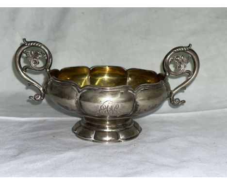 CONTINENTAL SILVER PARCEL GILT TWIN HANDLED SUCRIER 4.94oz