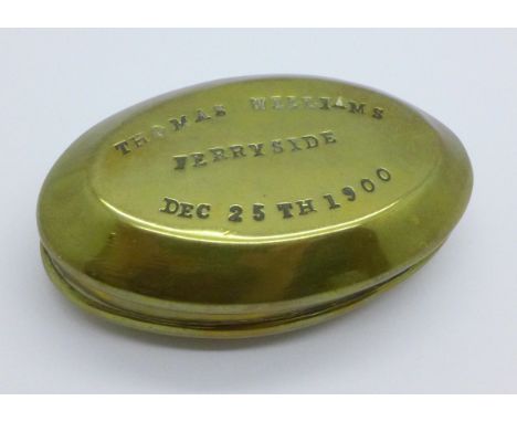 A brass Welsh miner's tobacco box or snuff box, Thomas Williams, Ferryside, Dec. 25th 1900, 68mm 