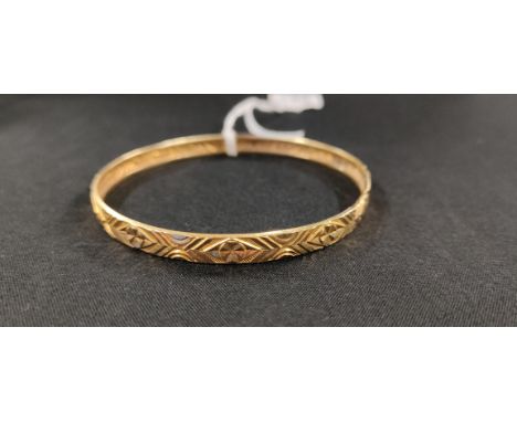 18 CARAT GOLD CONTINENTAL BANGLE 13 GMS 